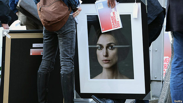 Artists queuing at the Royal Academy of Arts.