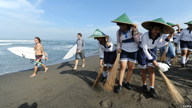 Echo Beach surfing spot, Bali