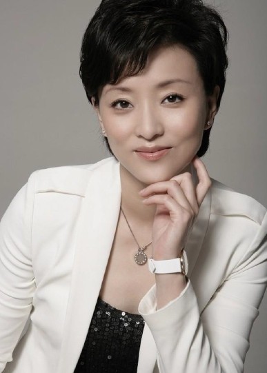 是以国家为单位的全球化扩张时期,在全球范围内摄取生产资料和市场